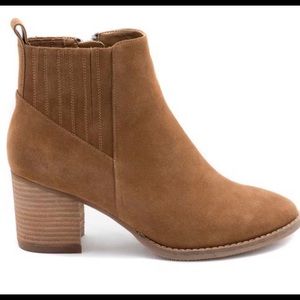 Camel suede booties